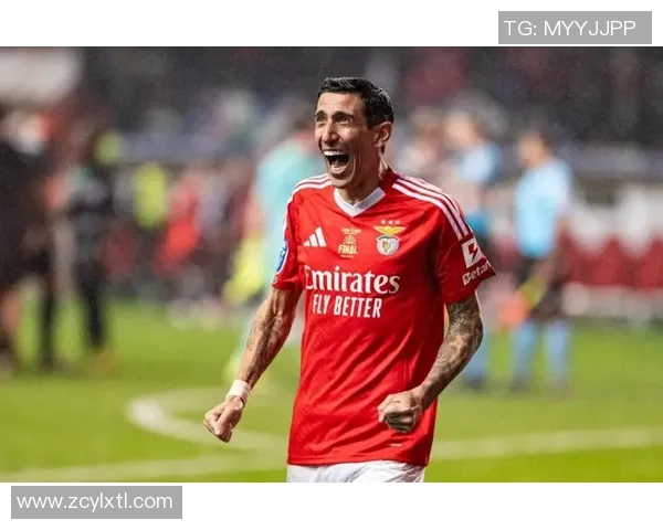 足球十大创新球星榜单解析:引领时代潮流的先锋人物